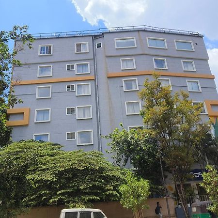 Olive Hotel Indiranagar By Embassy Group Bangalore Buitenkant foto